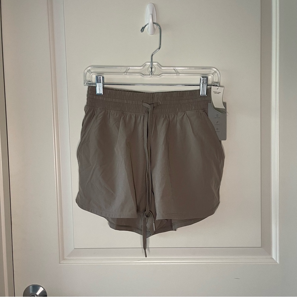 Abercrombie and Fitch YPB Beige High Rise Workout Shorts